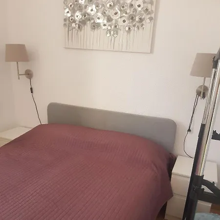 Apartamento Las Americas 2- דירה