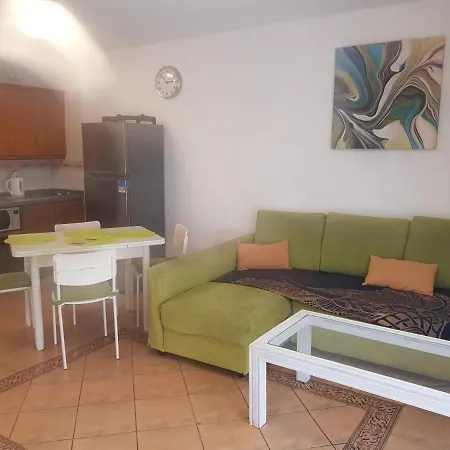 Apartamento Las Americas 2- דירה *
